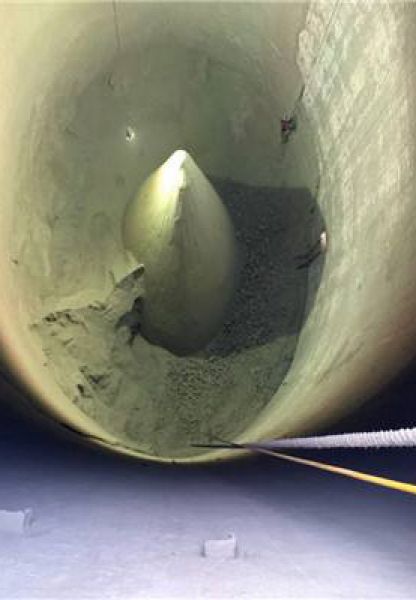 水泥庫清庫，清理鋼板倉